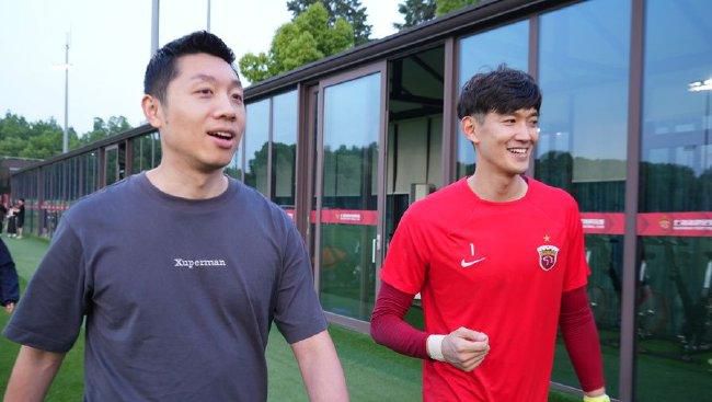 法律上的父亲和法律上的两个女儿